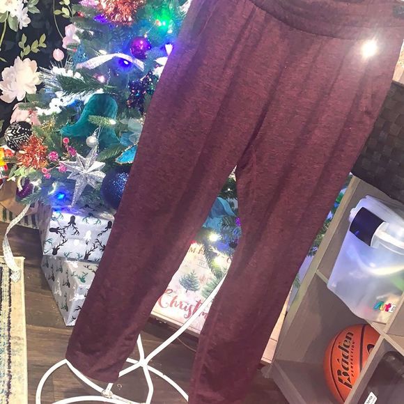 super cute red and black jogger pants - Picture 1 of 6